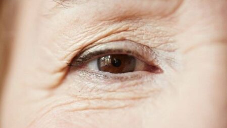 Kırışıklıklara meydan okuyun! Cildinizi genç ve canlı tutmanın sırları